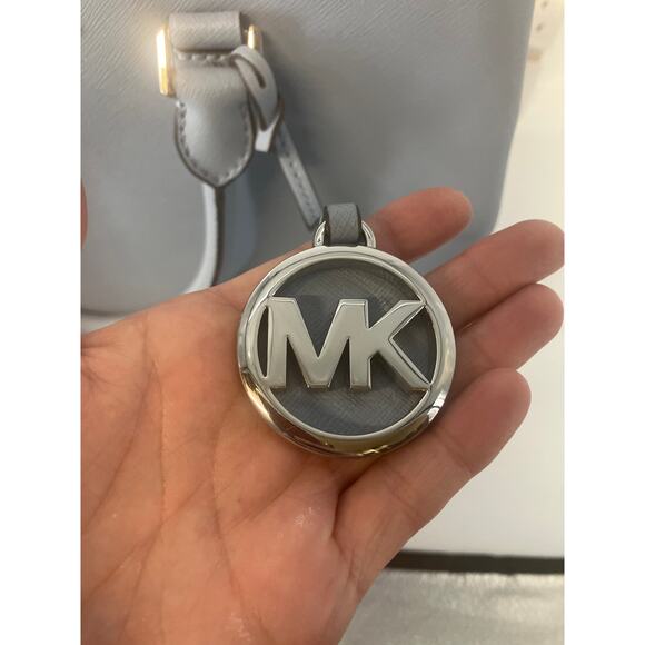 MICHAEL KORS, LARGE TRIPLE COMPARTMENT LIGHT BLUE HANDBAG - Picture 15 of 15